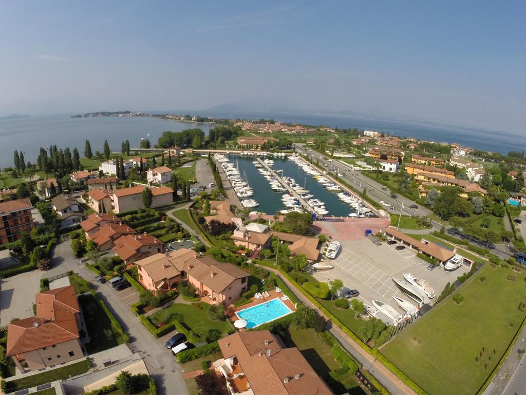 Bellasirmione Holiday Apartments Екстер'єр фото
