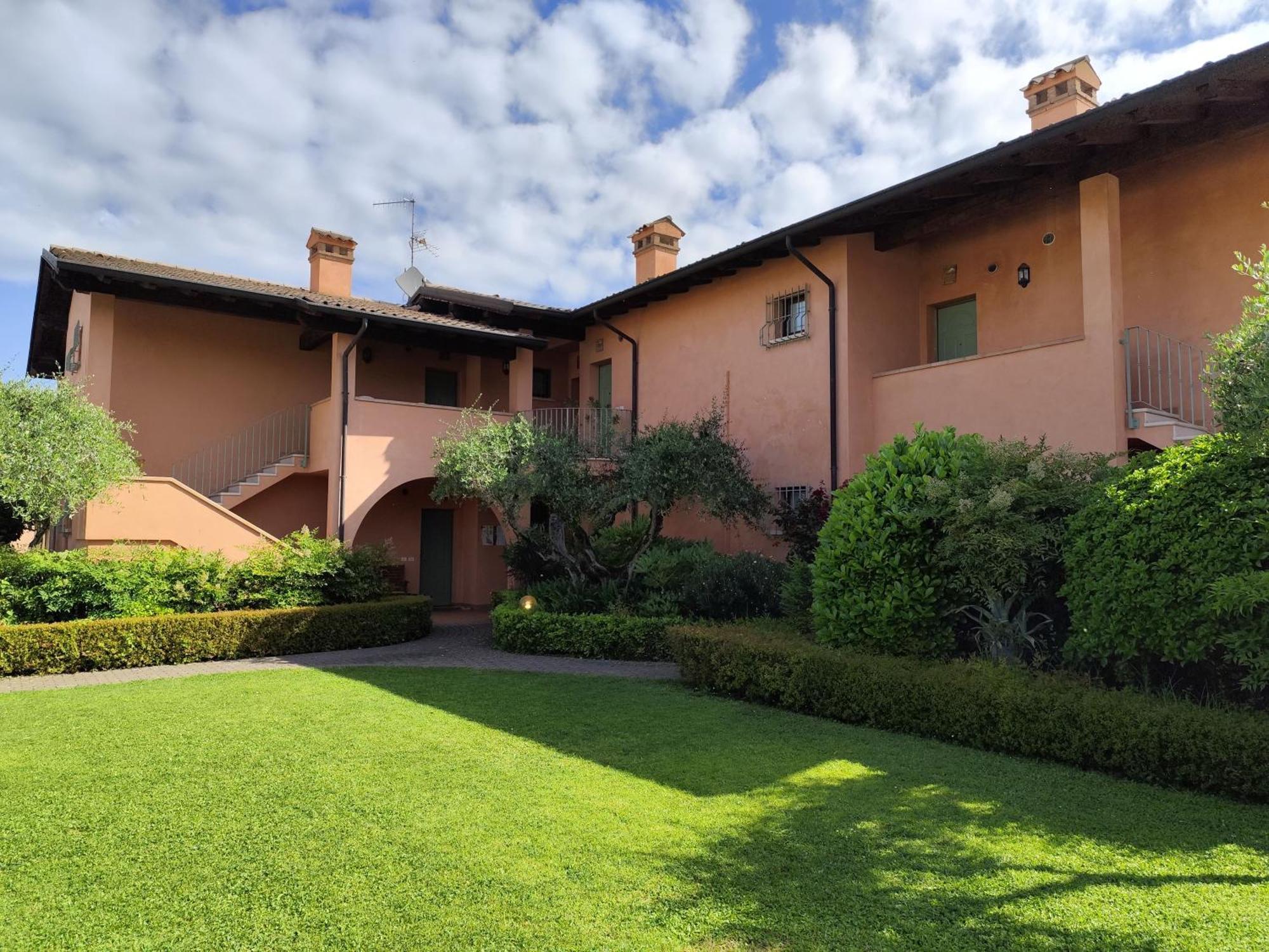 Bellasirmione Holiday Apartments Екстер'єр фото